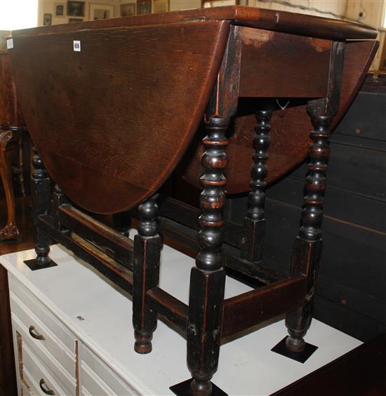 Oak oval gateleg table